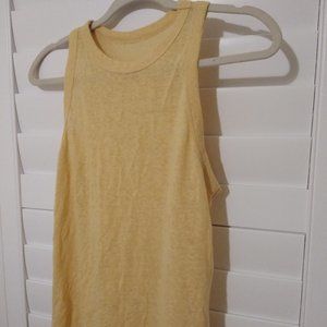 Yellow sleeveless tee